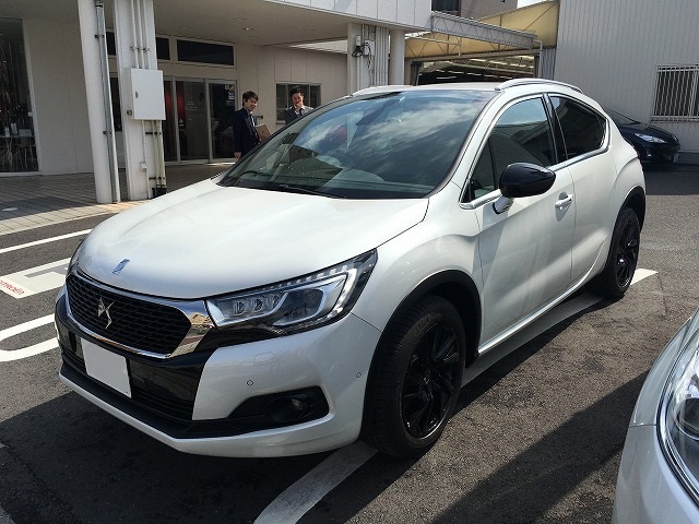 NEW DS4 CROSSBACK 