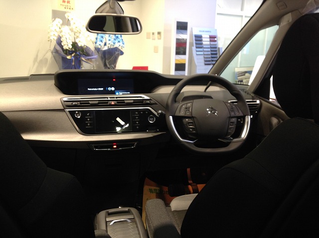 NEW　C4　PICASSO　展示しました！