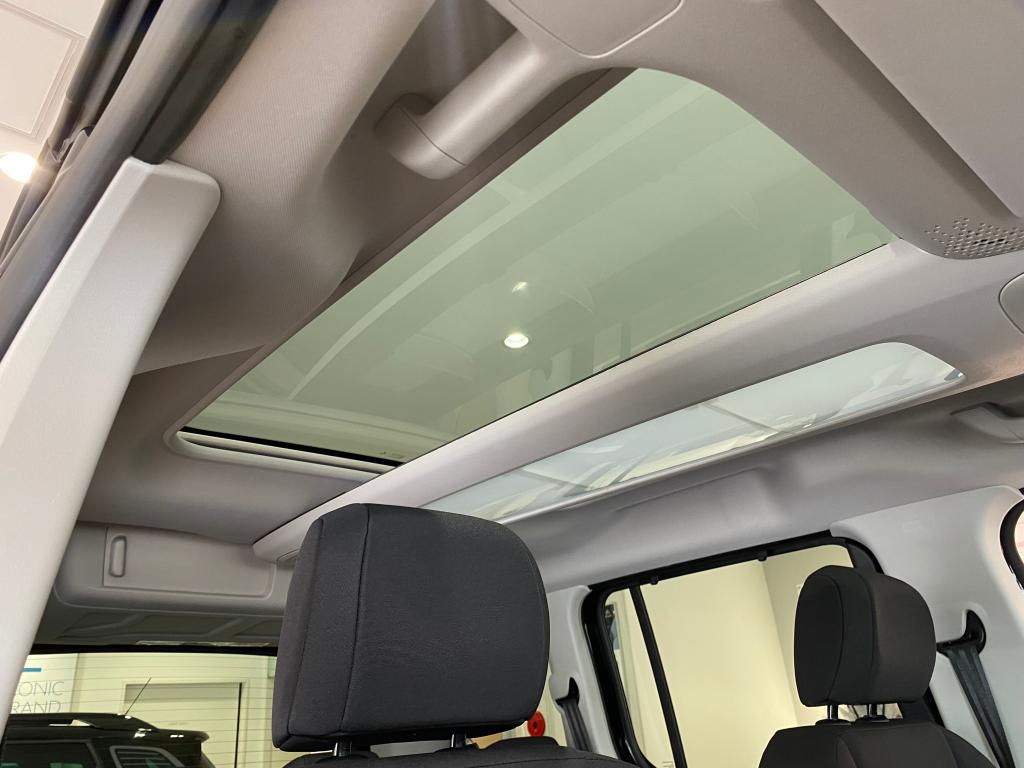 【　展示車入れ替えのお知らせ　~ BERLINGO Edition Noire ~　】