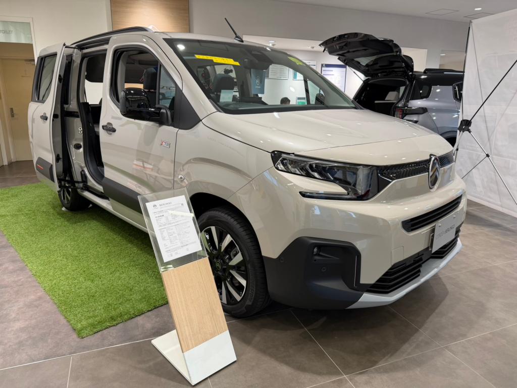 展示車を入れ替えました！話題の最新モデルをショールームで🚙